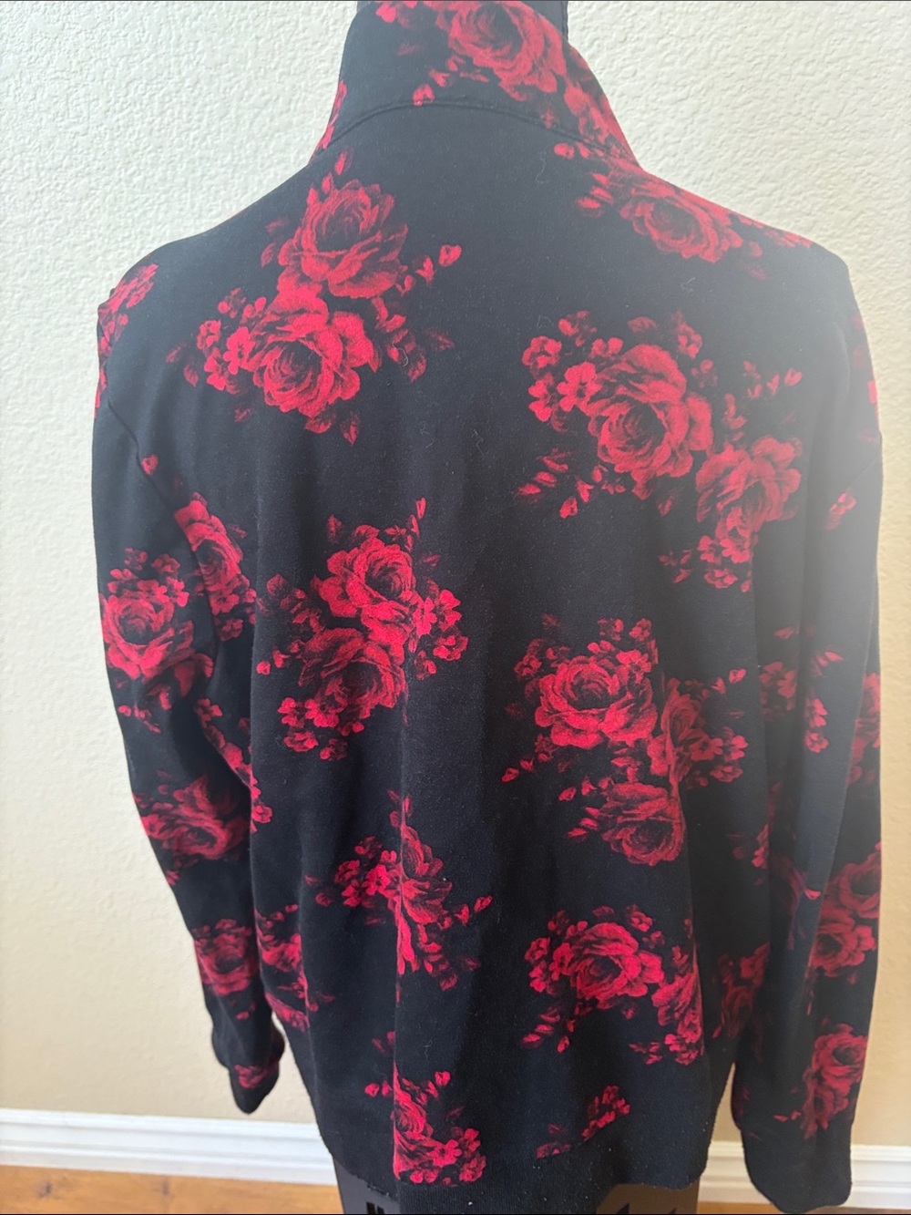 Torrid Active Size 2 Black Red Rose Floral Full-Zip Track Jacket - Picture 2 of 8